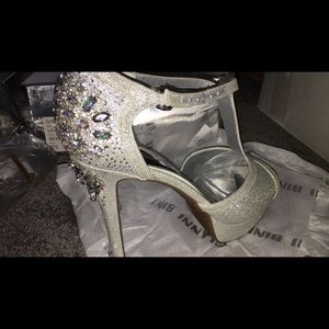 Never worn Gianni Bini Heels (size 8.5)